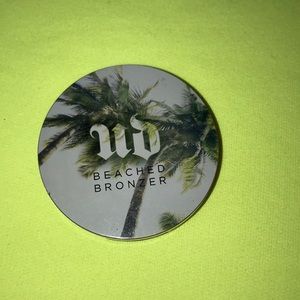 URBAN DECAY BEACHED BRONZER (SUN KISSED)